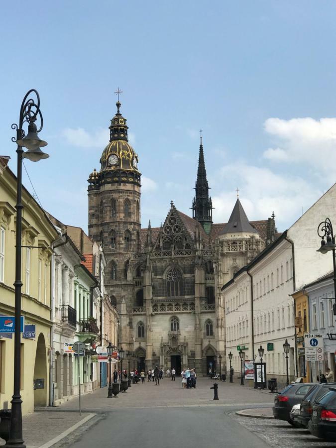 Апартаменты Little Duomo Кошице Экстерьер фото